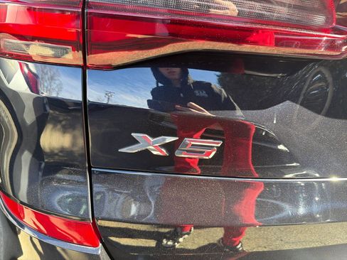 Used 2022 BMW X5 xDrive40i w/ M Sport Package image 8