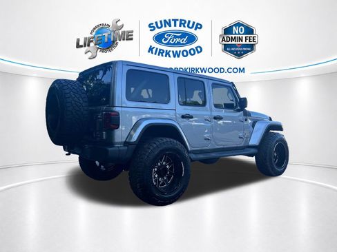 Used 2020 Jeep Wrangler Unlimited Sahara w/ LED Lighting Group AWD/4WD image 6