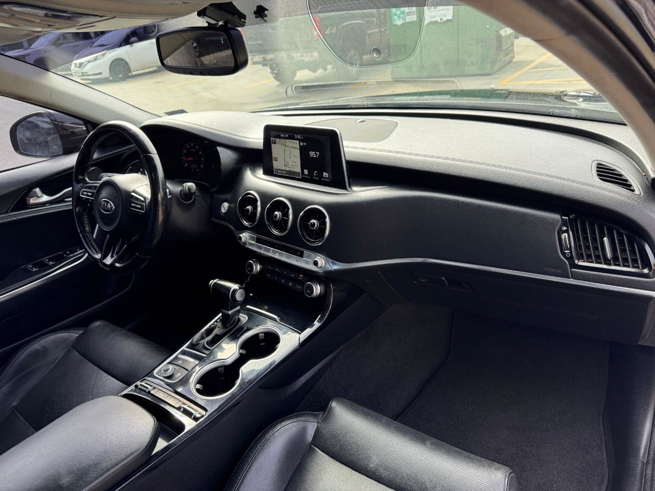 Used 2018 Kia Stinger Premium RWD image 20