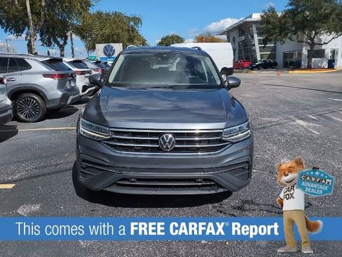 Used 2023 Volkswagen Tiguan SE image 2