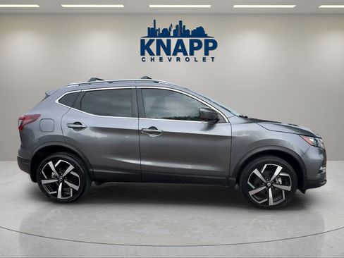 Used 2022 Nissan Rogue Sport SL FWD image 6