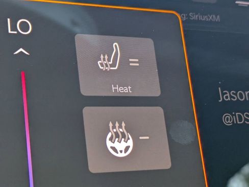 Used 2024 Jeep Compass Limited image 21