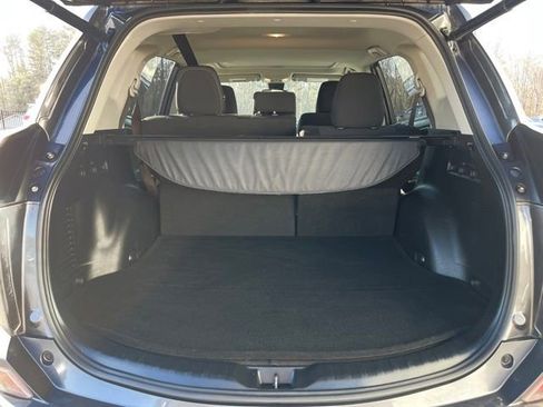 Used 2017 Toyota RAV4 XLE image 18