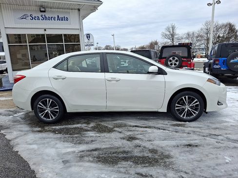 Used 2019 Toyota Corolla LE image 7