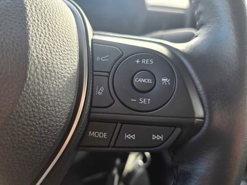 Used 2022 Toyota Corolla SE image 30