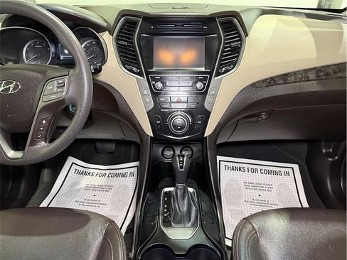 Used 2017 Hyundai Santa Fe Sport image 19