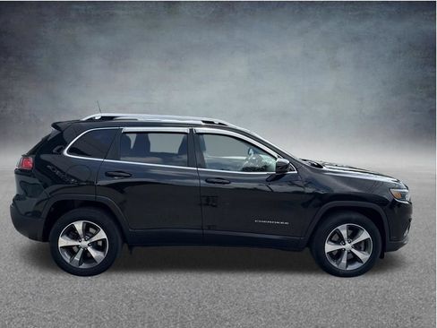 Used 2019 Jeep Cherokee Limited w/ Trailer Tow Group AWD/4WD image 6
