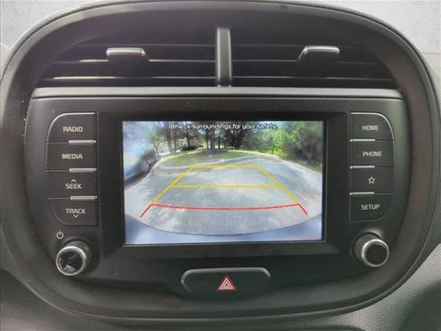 Used 2020 Kia Soul S FWD image 14