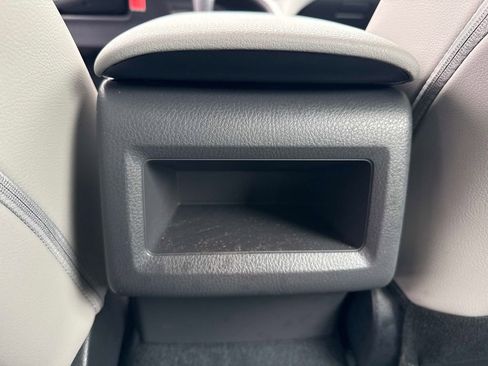 Used 2024 Toyota Camry SE image 25