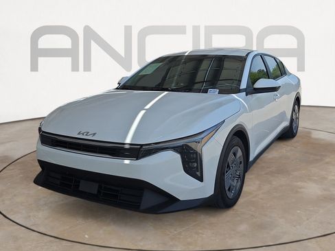 Certified 2025 Kia K4 FWD image 4