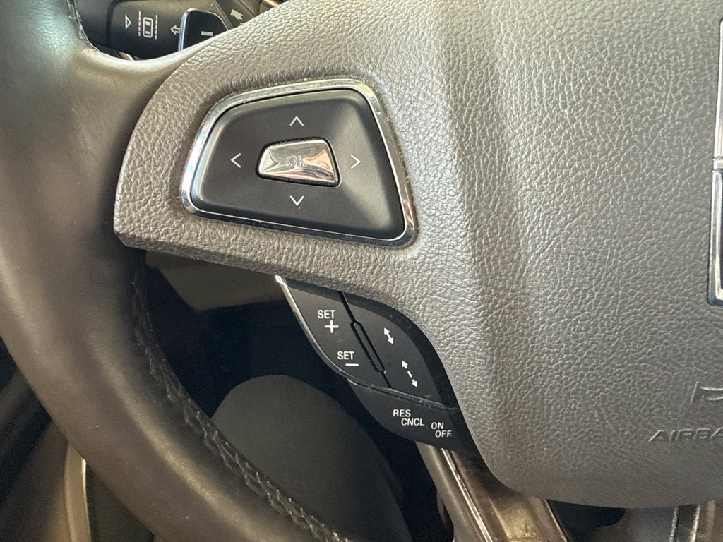 Used 2016 Lincoln MKX Reserve w/ Luxury Package AWD/4WD image 17
