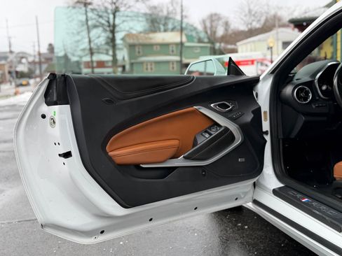 Used 2016 Chevrolet Camaro SS image 18