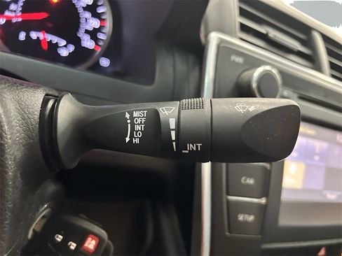 Used 2017 Toyota Camry SE image 15