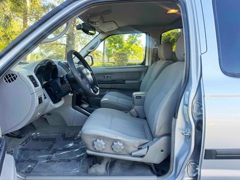 Used 2004 Nissan Xterra XE image 15