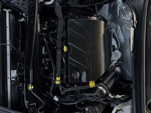 Certified 2025 Chevrolet Trax LT w/ LT Convenience Package image 29