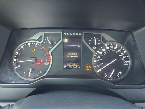 Used 2022 Toyota Tundra SR5 w/ SR5 Convenience Package AWD/4WD image 19