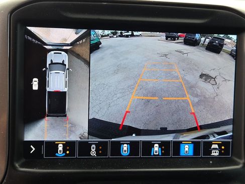 Used 2022 Chevrolet Silverado 3500 LTZ w/ LTZ Texas Edition image 21