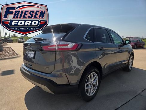 Used 2024 Ford Edge SEL w/ Convenience Package AWD/4WD image 7