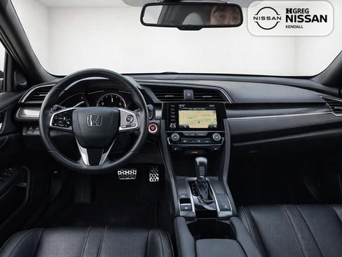 Used 2019 Honda Civic Sport Touring image 8