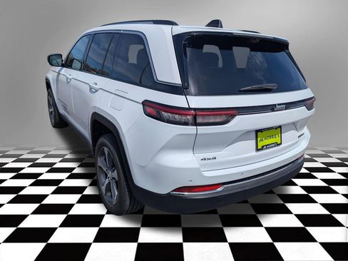 Used 2023 Jeep Grand Cherokee Limited w/ Luxury Tech Group II AWD/4WD image 5