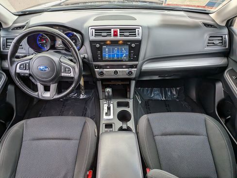 Used 2017 Subaru Outback 2.5i Premium image 32