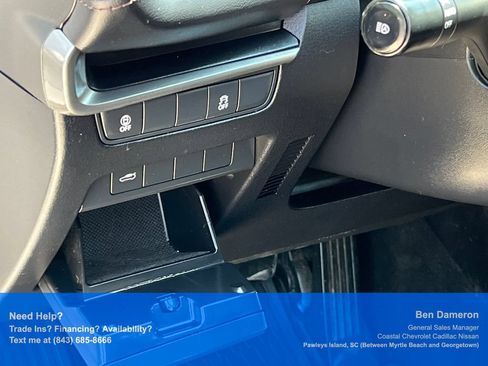 Used 2022 MAZDA MAZDA3 s FWD image 7