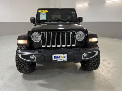 Used 2021 Jeep Wrangler Unlimited Sahara w/ Uconnect 4C Nav & Sound Group AWD/4WD image 2