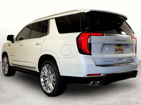 Used 2025 GMC Yukon Denali w/ Denali Reserve Package image 17