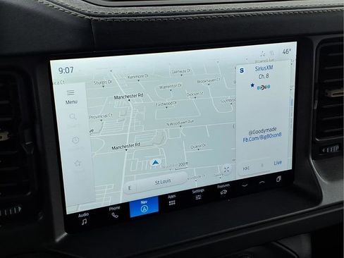 Used 2025 Ford Bronco Badlands image 8