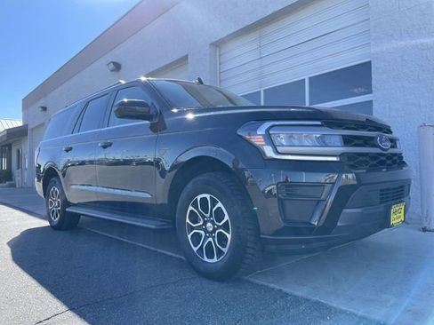 Used 2024 Ford Expedition Max XLT image 10