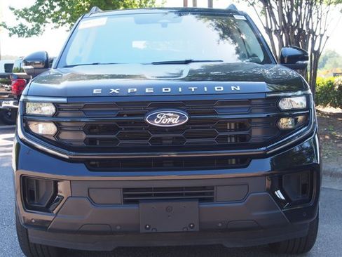 Certified 2025 Ford Expedition Max Active RWD image 2