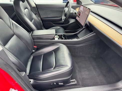 Used 2020 Tesla Model 3 Standard Range Plus image 16