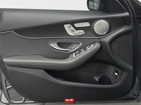 Used 2020 Mercedes-Benz C 300 4MATIC Sedan image 31