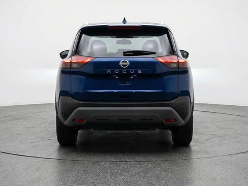 Used 2025 Nissan Rogue SV AWD/4WD image 7