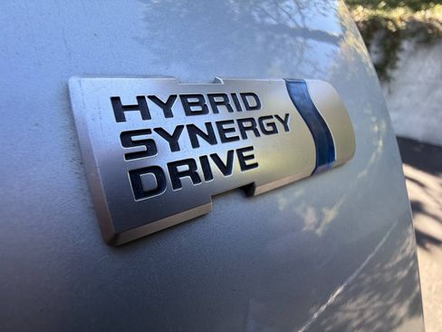 Used 2012 Toyota Prius V Five FWD image 21
