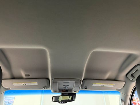 Used 2018 Chevrolet Suburban LT AWD/4WD image 60