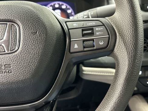 Certified 2025 Honda Accord SE image 18