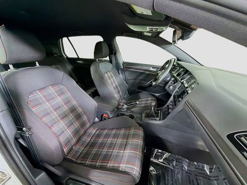 Used 2020 Volkswagen GTI S image 28