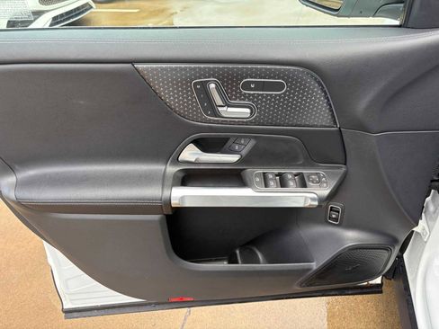 Used 2026 Mercedes-Benz GLB 250 image 13