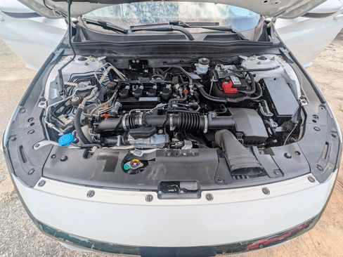 Used 2018 Honda Accord Sport image 10
