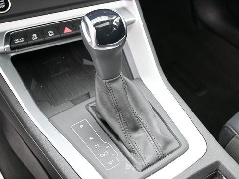 Used 2025 Audi Q3 2.0T Premium w/ Convenience Package AWD/4WD image 31