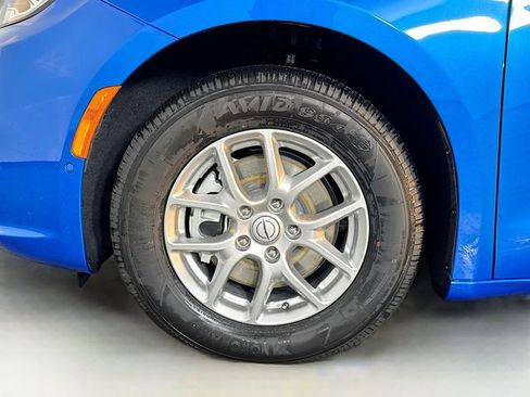 New 2026 Chrysler Pacifica Select image 34