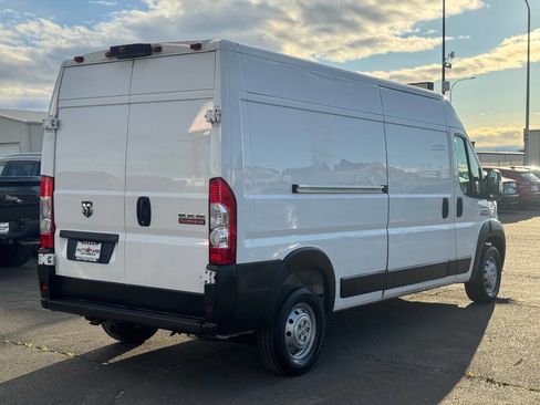 Used 2021 RAM ProMaster 2500 image 5