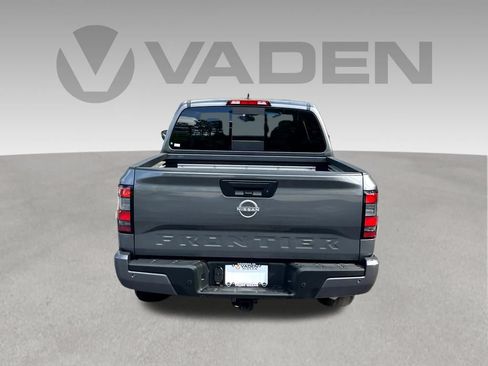 Used 2025 Nissan Frontier SV RWD image 31