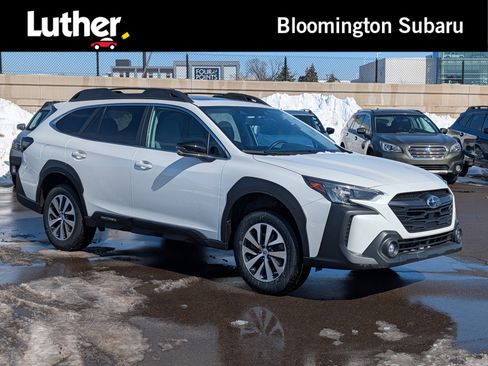 Used 2024 Subaru Outback Premium image 1