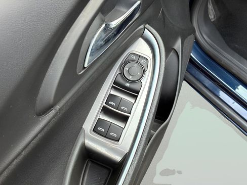 Used 2020 Chevrolet Malibu LT FWD image 24