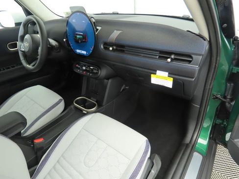 Used 2025 MINI Cooper 4-Door Hardtop image 20