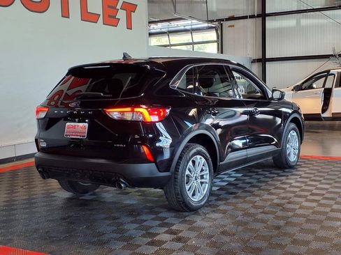 Used 2022 Ford Escape SE w/ Cold Weather Package AWD/4WD image 7