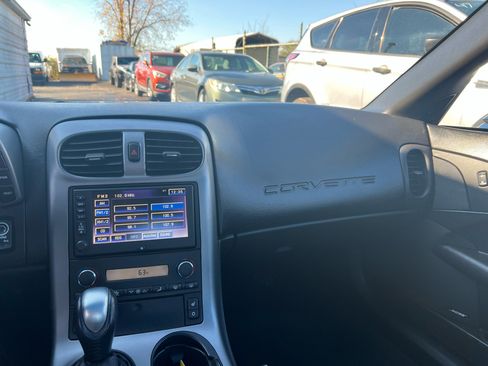 Used 2006 Chevrolet Corvette Coupe w/ Preferred Equipment Group image 14