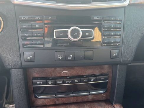 Used 2011 Mercedes-Benz E 350 4MATIC Sedan image 13